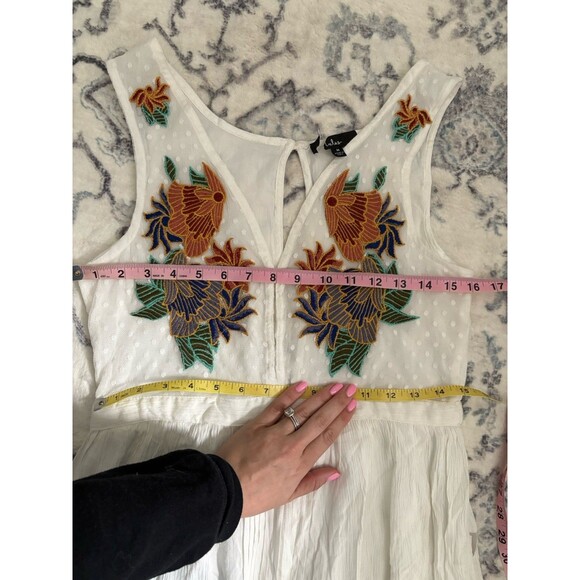 Lulus Tickets To Paradise White Embroidered Maxi Size Medium Dress Boho Coastal - Picture 11 of 12